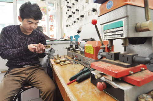 普安县开锁店为啥“牛号”频现 听开锁师傅讲什么锁最防盗